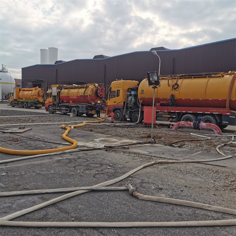 迭部污水池清理